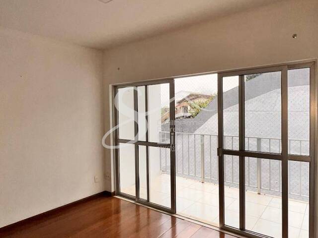 #50 - Apartamento para Venda em Petrópolis - RJ - 2